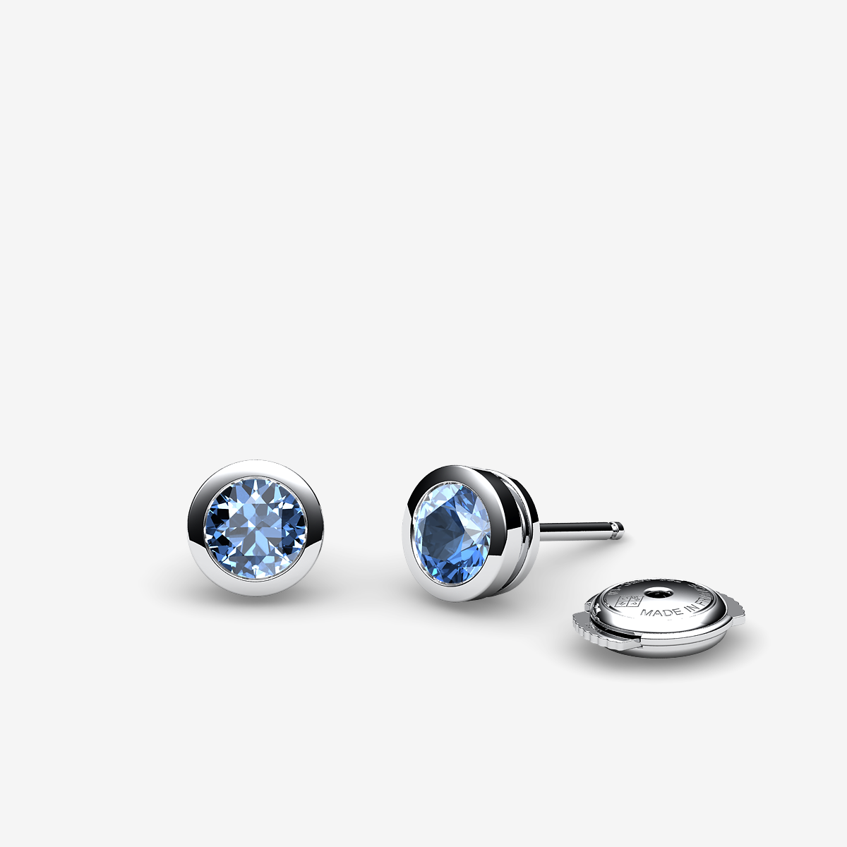 Boucles d'oreilles serti clos Aigues-marines Or blanc palladié 18 carats