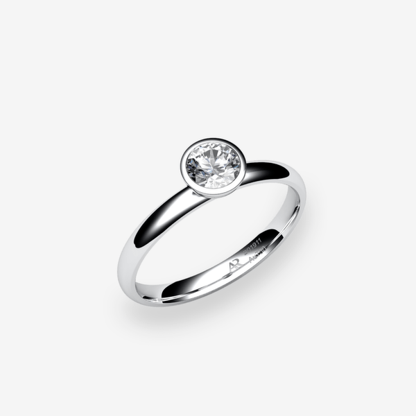 Melody Platinum 950‰ Diamond bezel set engagement ring